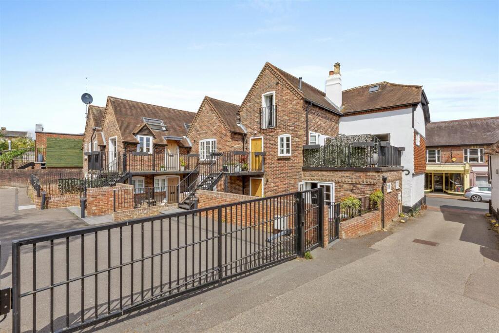 GATED REAR ACCESS