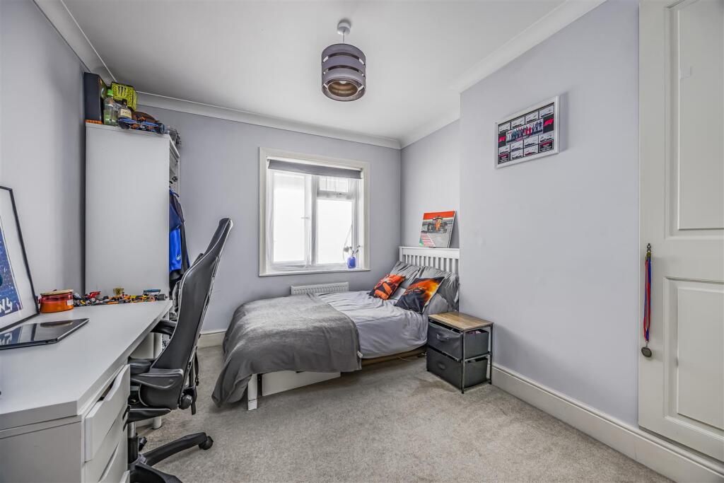 5 Woolner Avenue, Cosham-PorticoMarketing-SoldBy-4