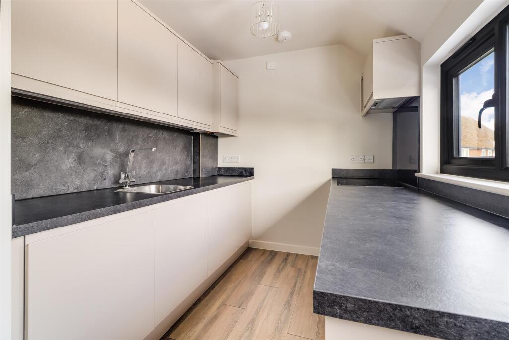 Kitchen (2)