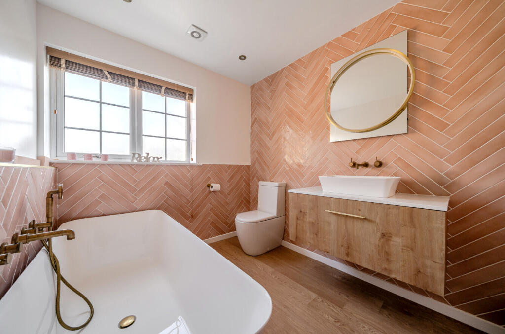 67efeb60ea718-l-1269301  (8)