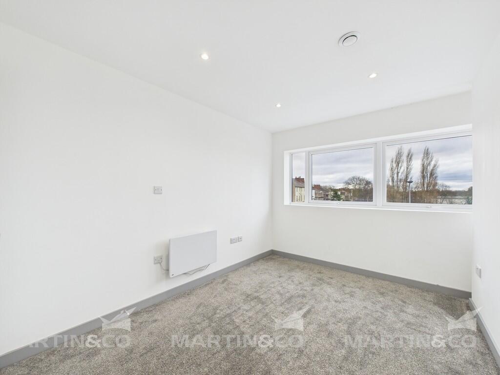 CAM02406G0-PR0423...