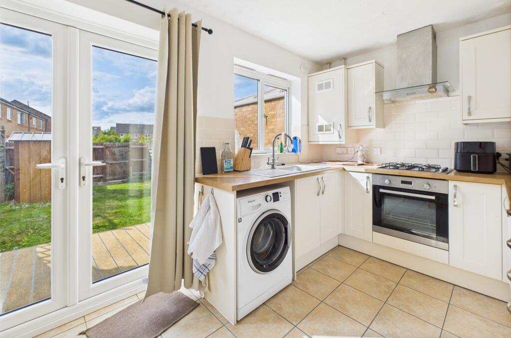 CAM02519G0-PR0291-STILL011