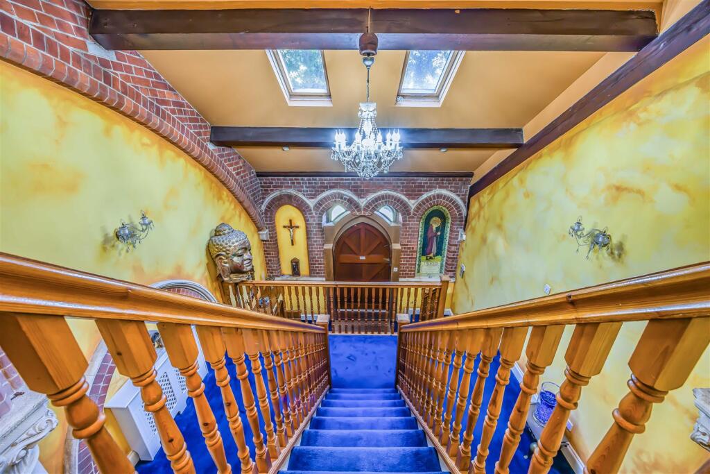 9 Grand Division Row, Henderson Road, Southsea-Sma