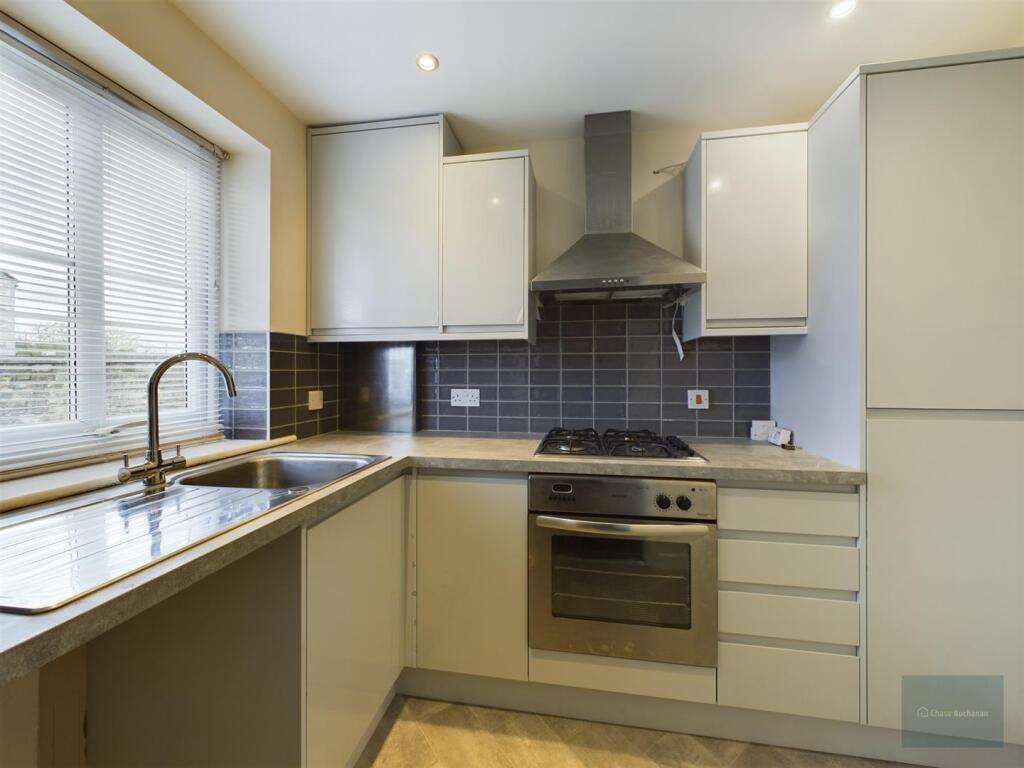 CAM02558G0-PR0141-ST