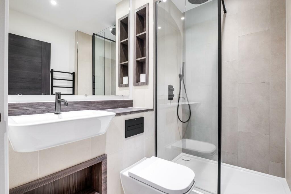 Ensuite bathroom