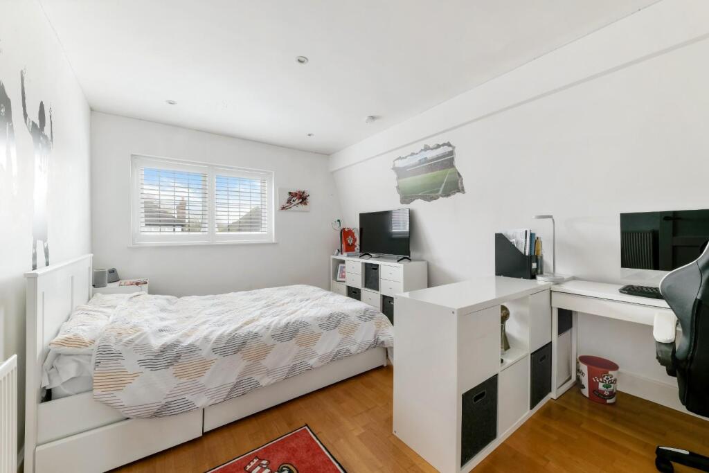 CASTLE AVENUE,  INTERNALS (7).jpg