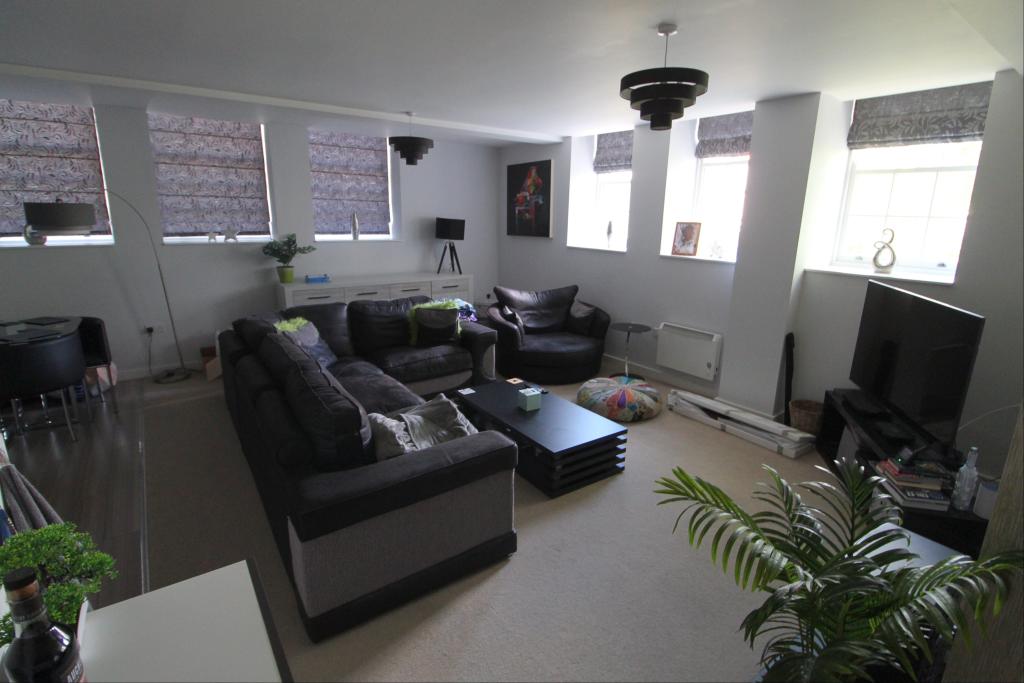 Lounge 3