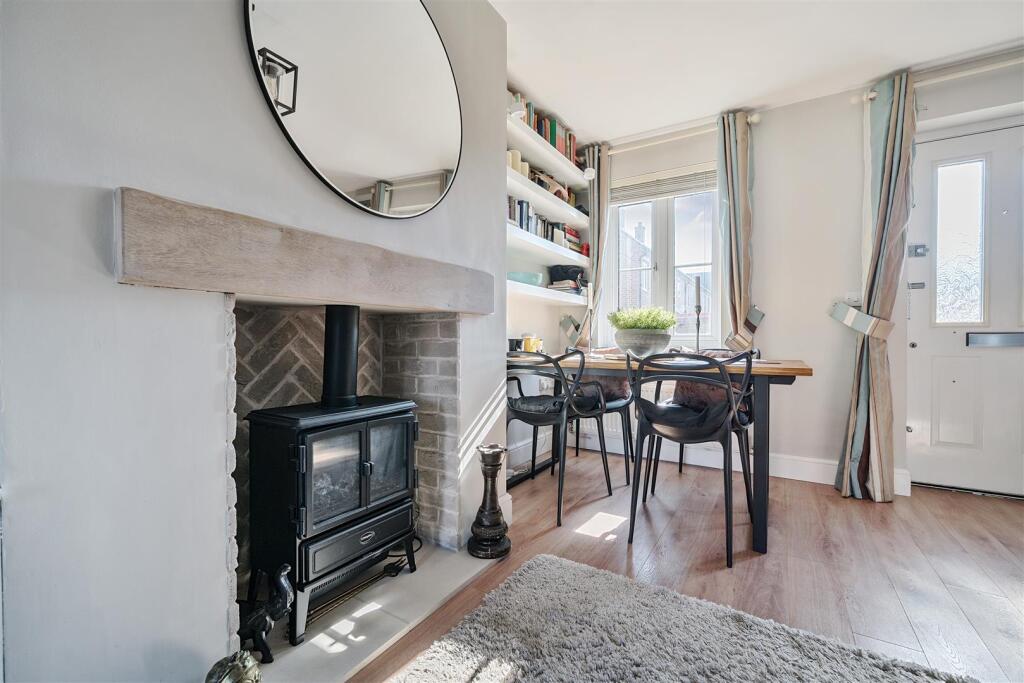 Sitting/Dining Room