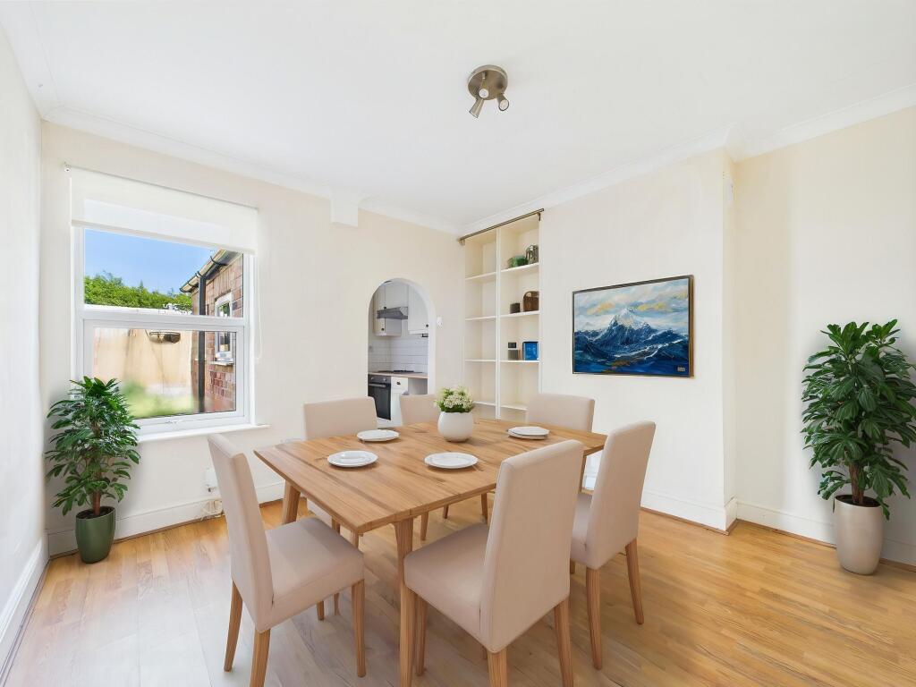 Dining Room (Virtually Furnished)