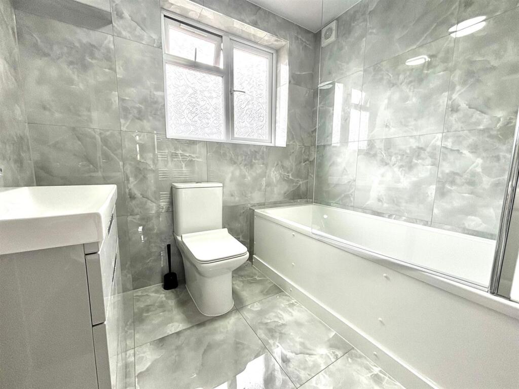 Bathroom.jpeg