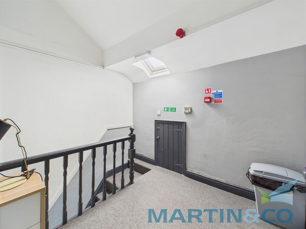 CAM01870G0-PR0164...