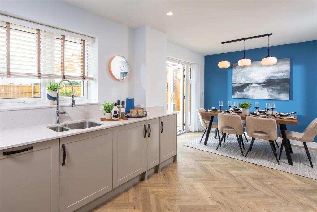 011 BellwayEC_TheFerns_Sculptor_Rooms.jpg