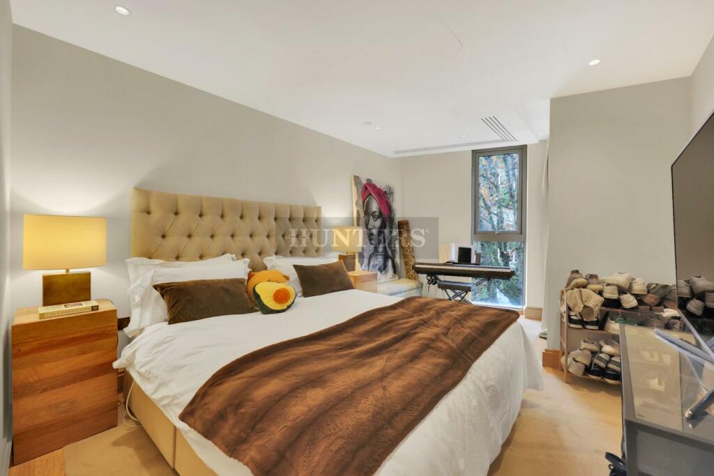 Master Bedroom.jpg