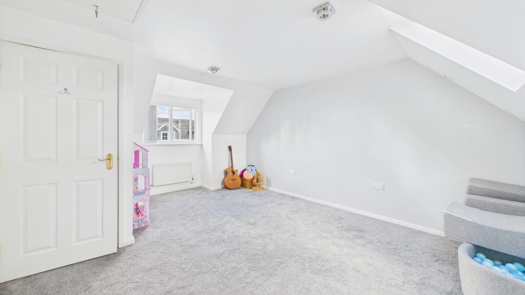 CAM04968G0-PR0057-STILL026