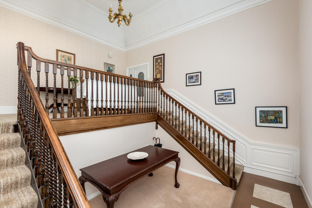 Mutual Entrance Hall to 5 and 6
