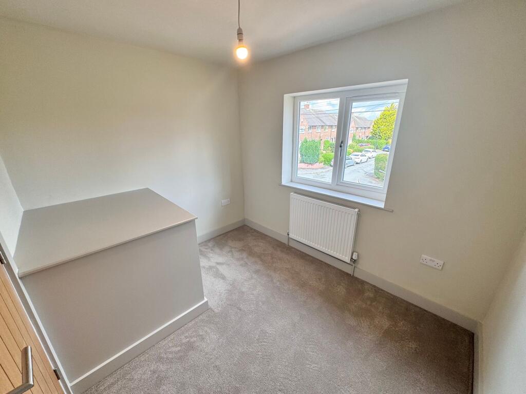 Bedroom (Front Left)