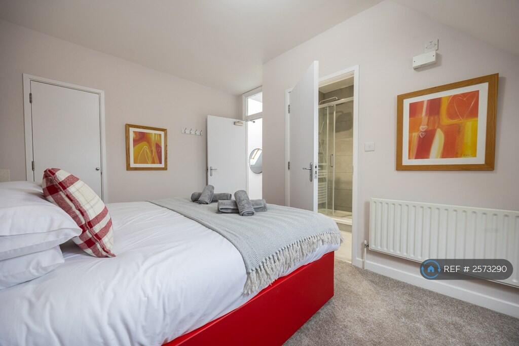 Maseter Bedroom