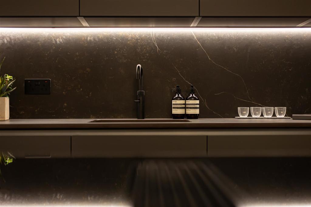 Kitchen spec.jpg