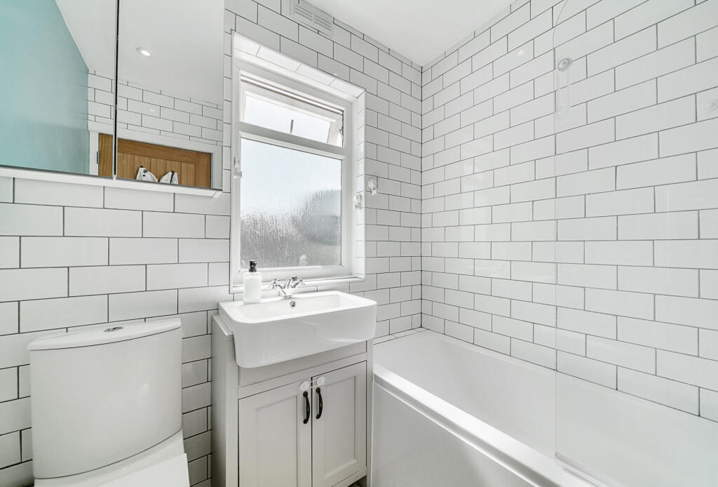 1335120-6-689b163...