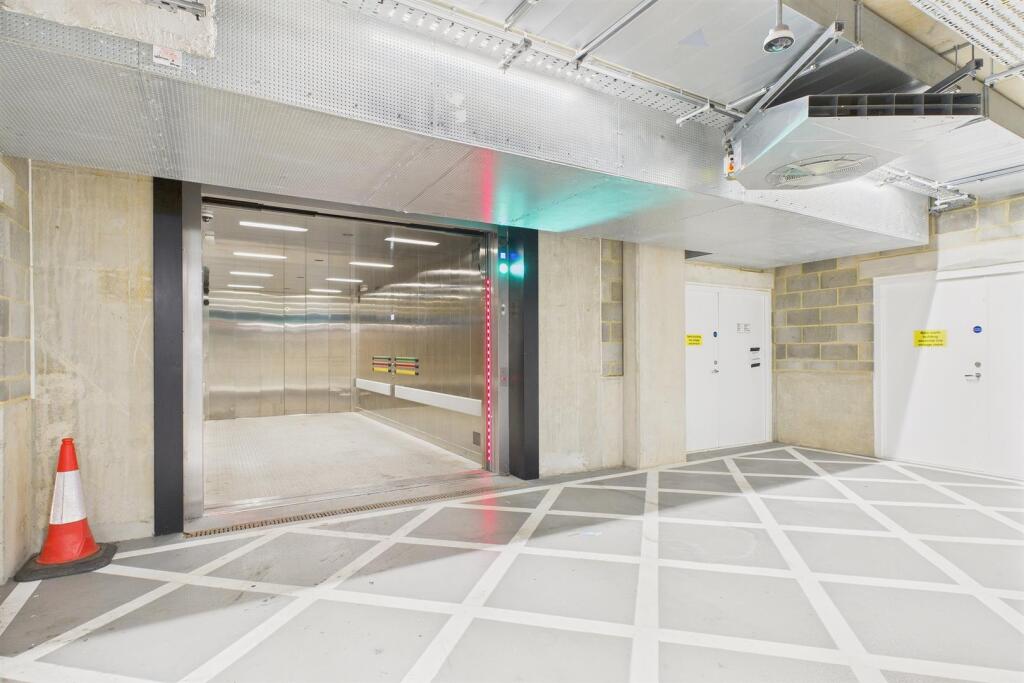 Garage.jpg