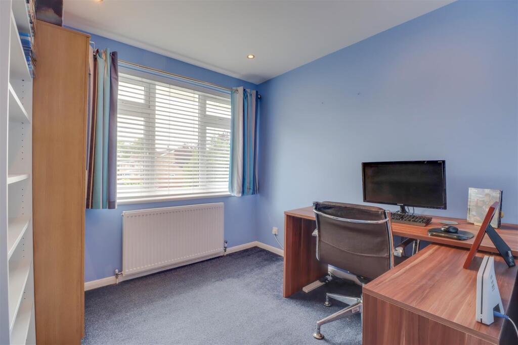 11 SUDBROOK CLOSE INSIDE-13.jpg