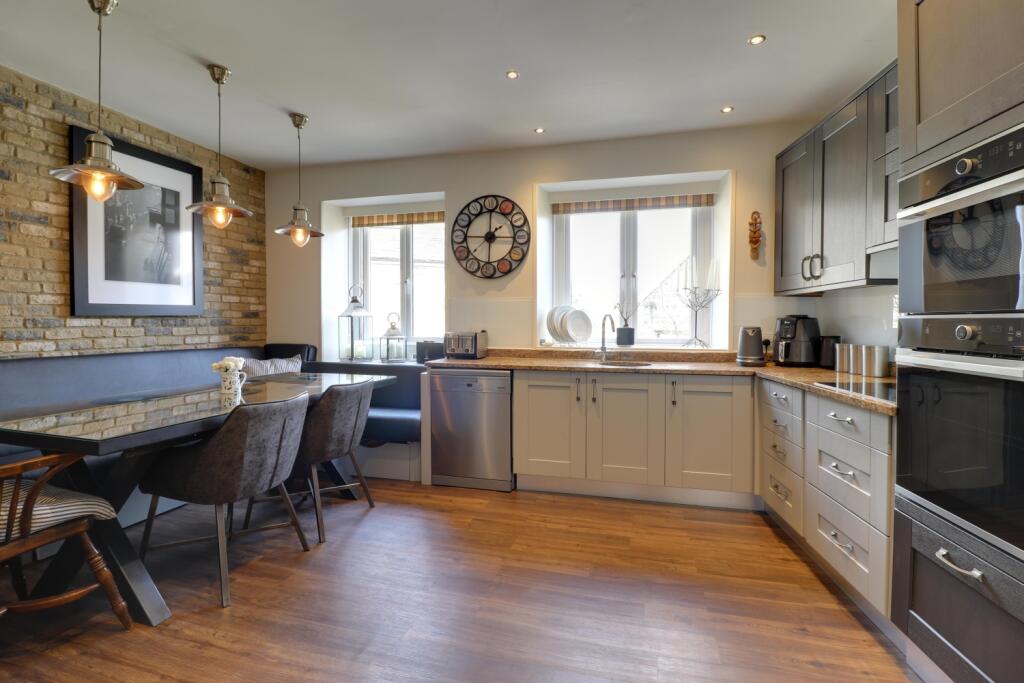 Kitchen diner