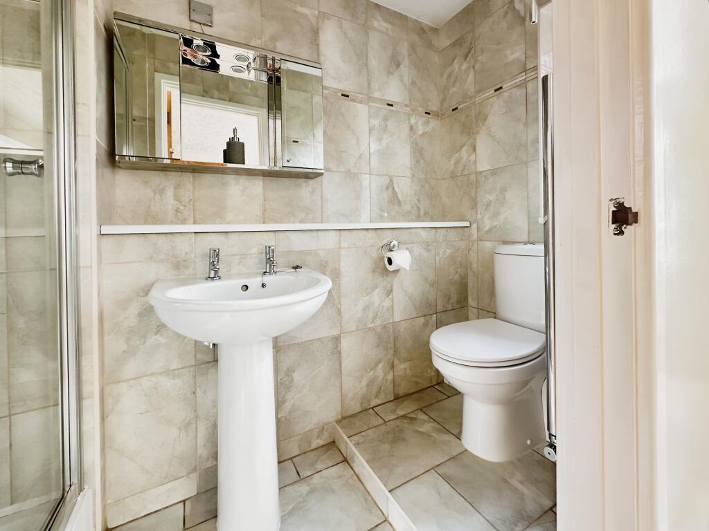 Master Bedroom En Suite