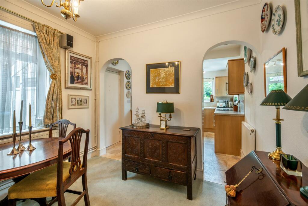 8602458-interior24.jpg
