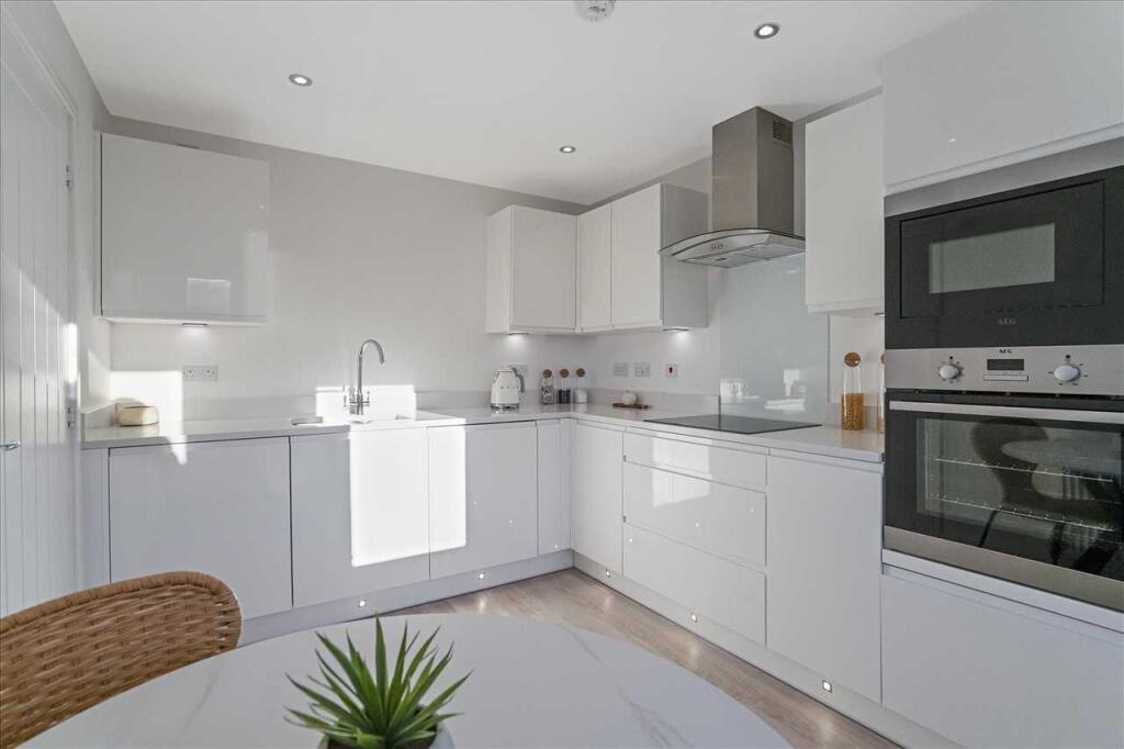Kitchen Dining (3)