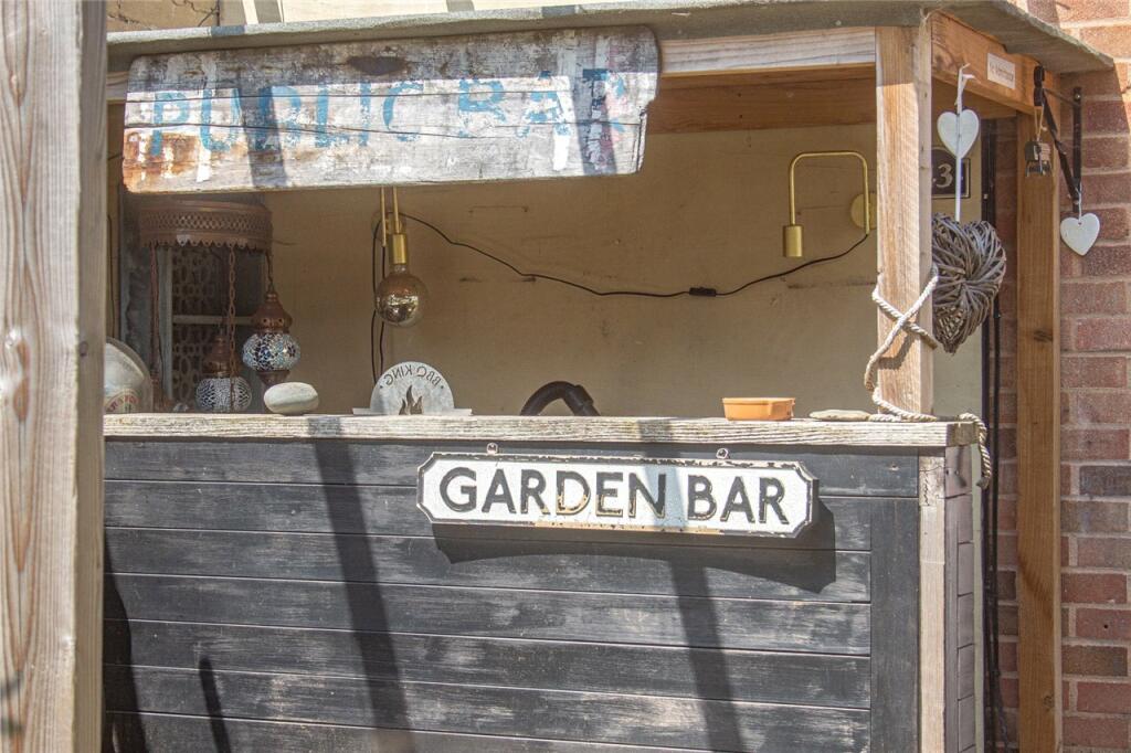 Garden Bar