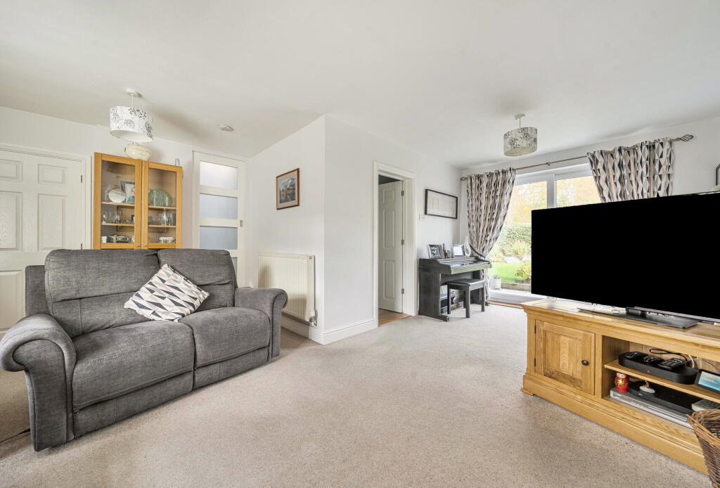 1374344-10-6900db...