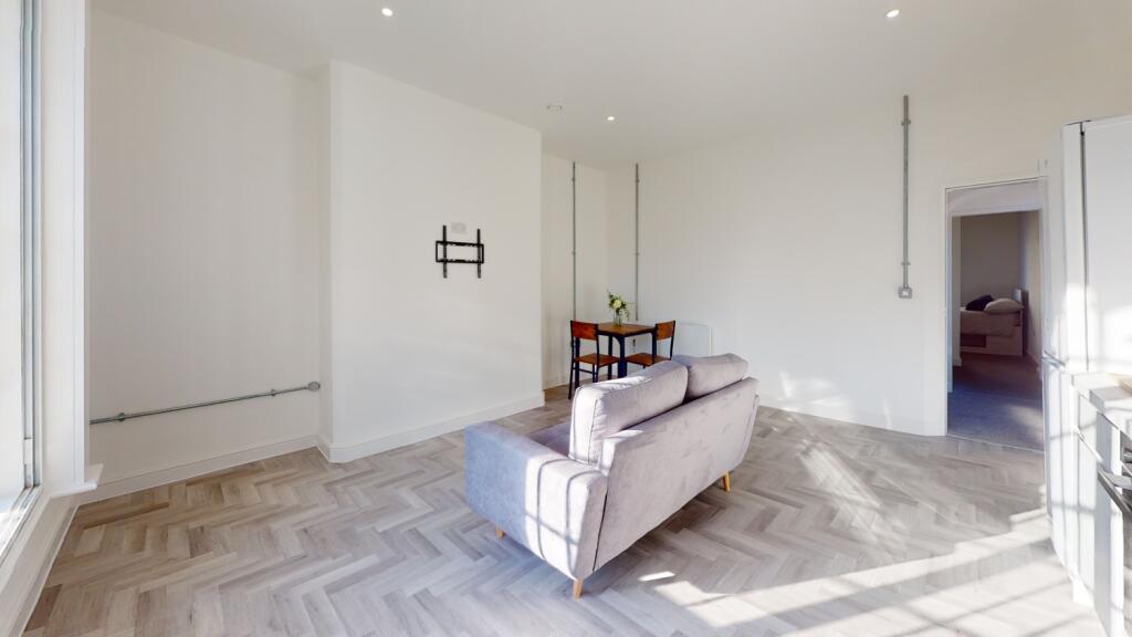 Plumptre-Court-F8-Bedroom(4)