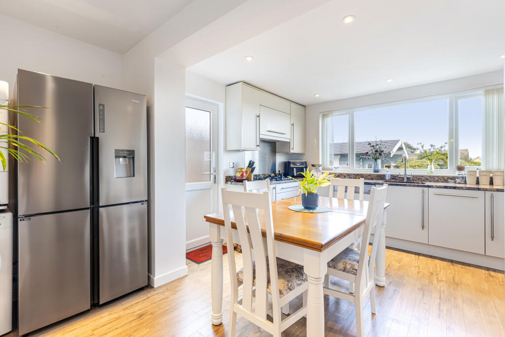 12 Kitchen Dining Room 33 Churchfields, Dartmouth 