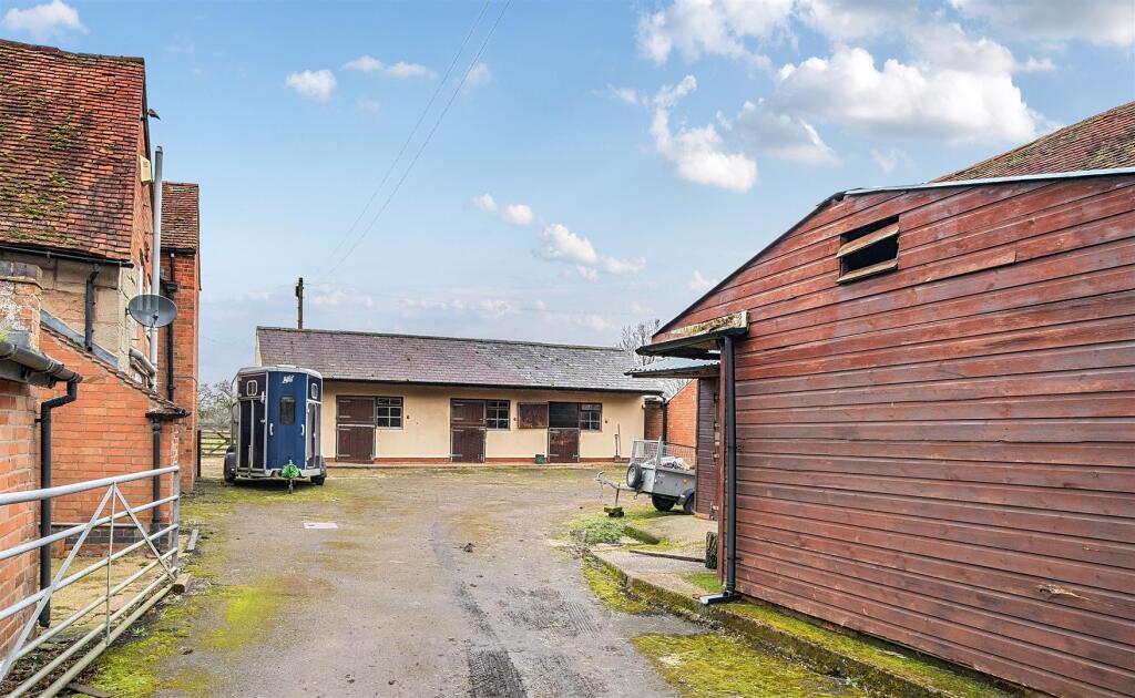 Longbridge Farm, Warwick(11).jpg