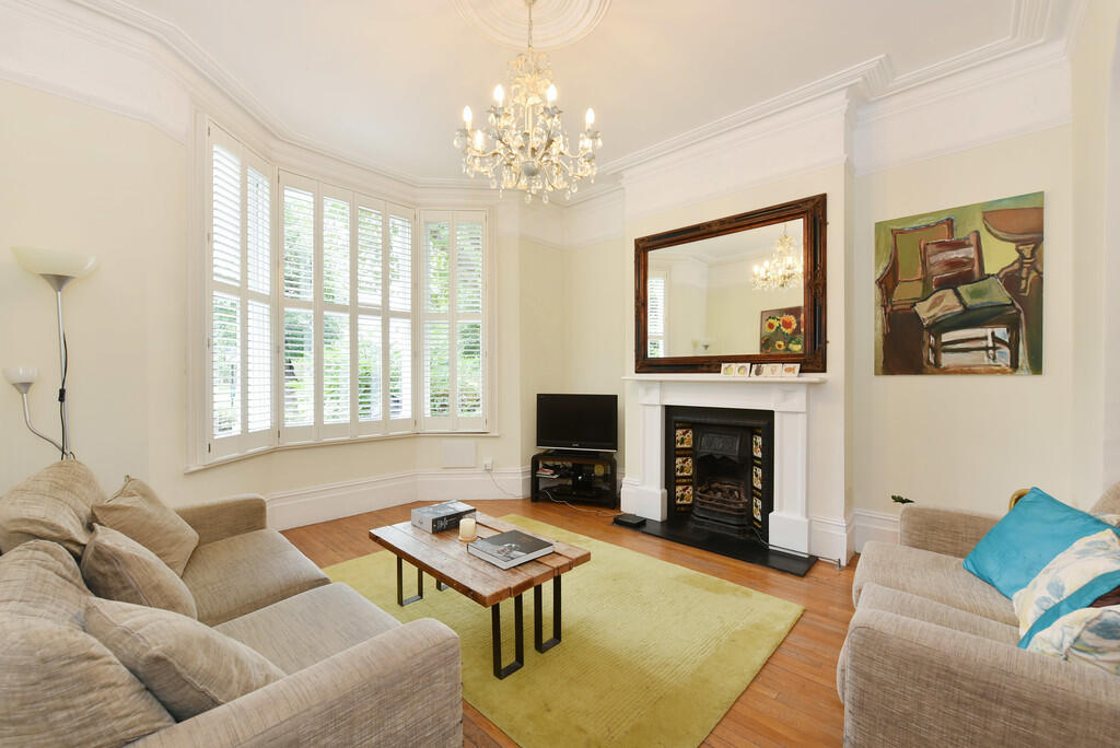 22 Meynell Cresce...