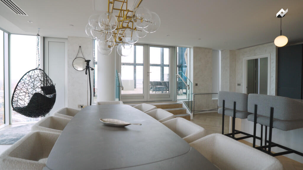 Elizabeth Tower P...