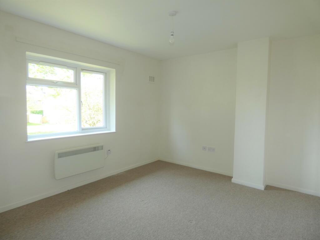 Pic 5 Bedroom 1.JPG
