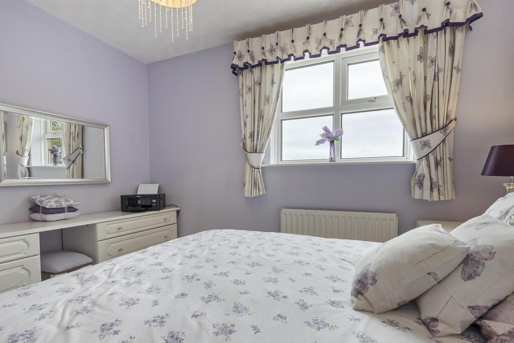 36 Blacksmith Fold, Almondbury 20_297.jpg