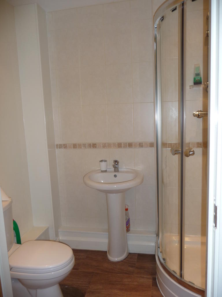 EN SUITE