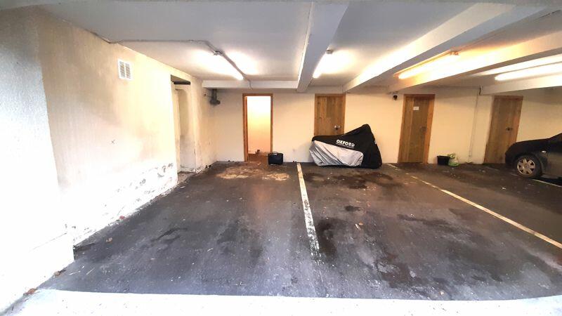 Parking Space with Lock-up