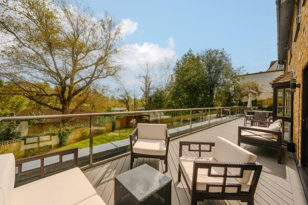 Large Deck