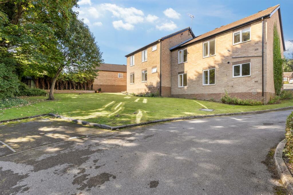 28-16 Ryefield Gardens (28).jpg