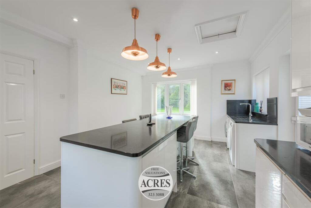 TheSpinney (7) (Large).jpg