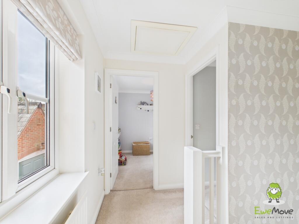 CAM03778G0-PR0181-STILL013