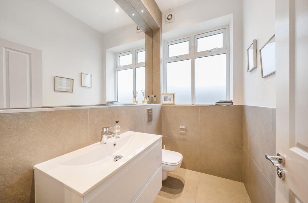 1303198-18-683f06...