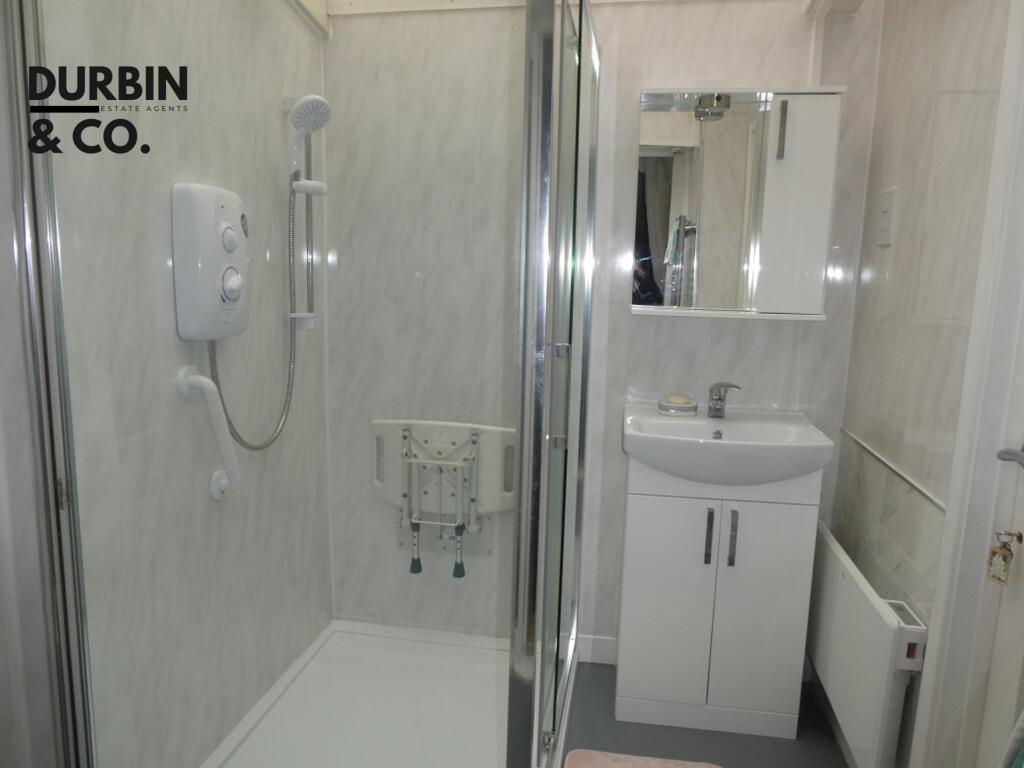 GROUND FLOOR SHOWER ROOM