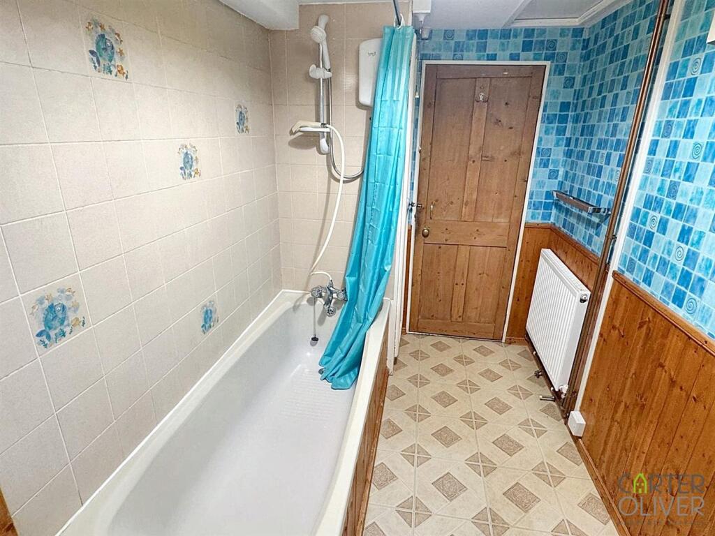 BATHROOM A.jpg