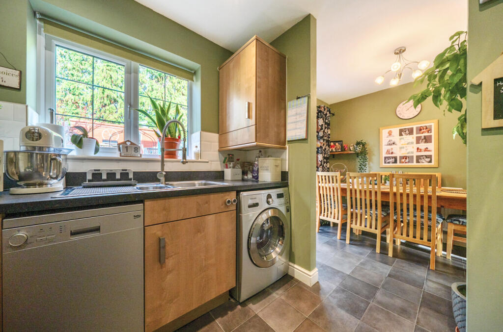 -691d9918ce21c-l-1381149-15-691cd43525755