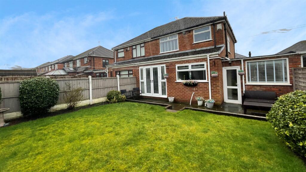 Sandfield Road Garden