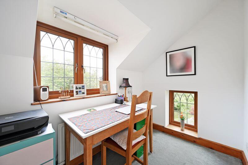 Bedroom 5/Study
